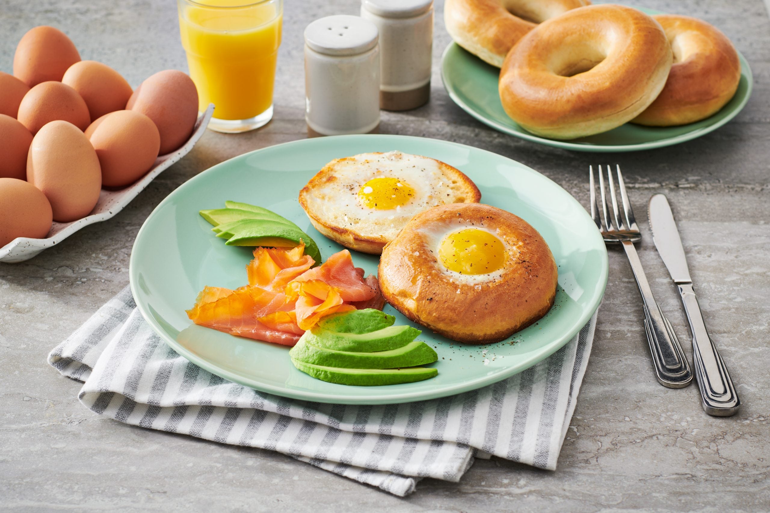 Baked Egg-in-the-hole Bagel